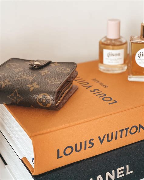 how long do louis vuitton wallets warranty|louis vuitton repair cost.